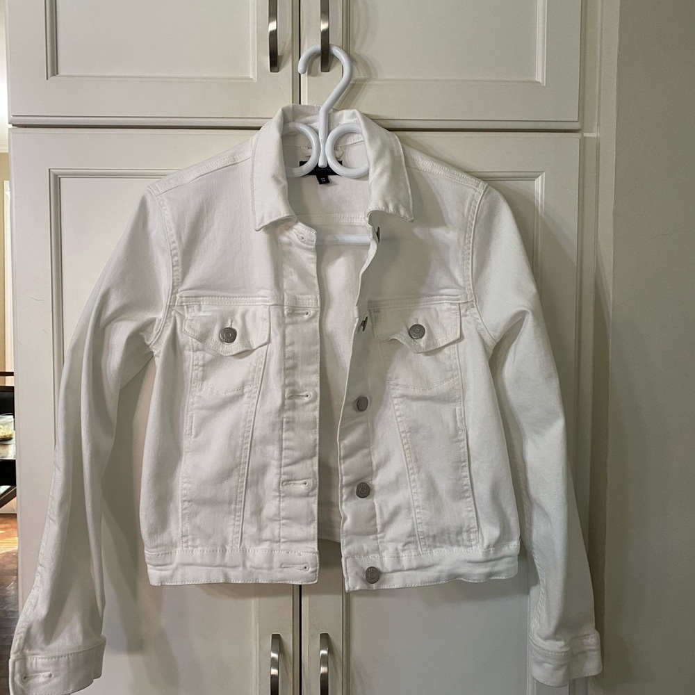 White jean jacket size xs but i’d say fits more like a small !